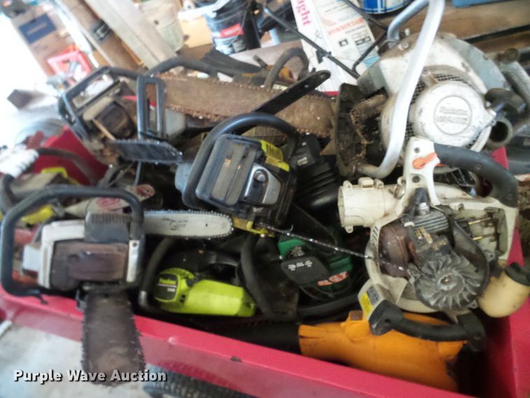 image for item DL0918 Lawn and garden equipment