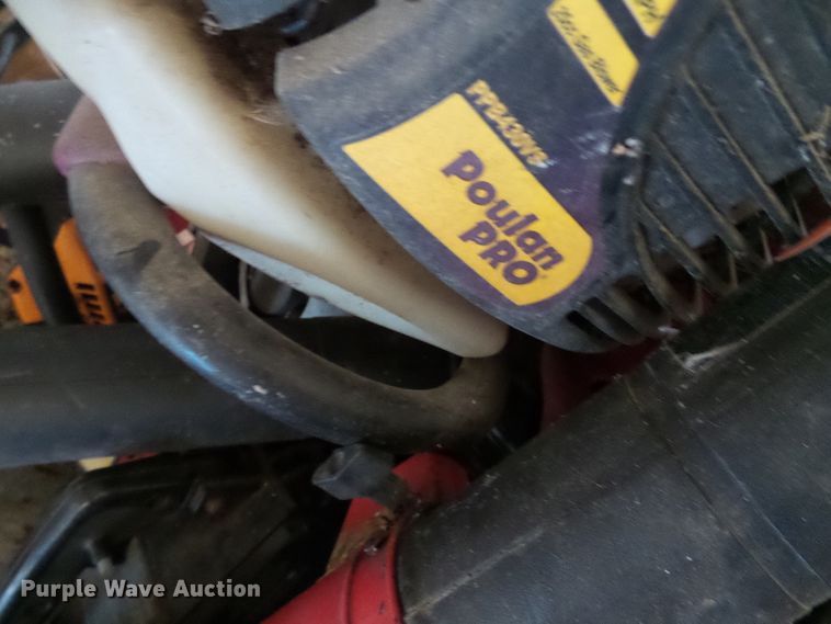 image for item DL0918 Lawn and garden equipment