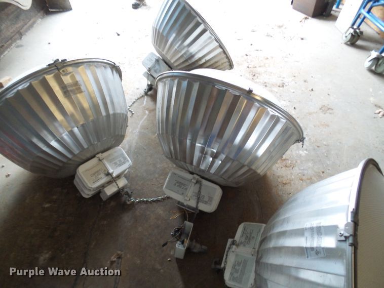 image for item DL0919 (5) Lithonia Lighting TX400M light fixtures