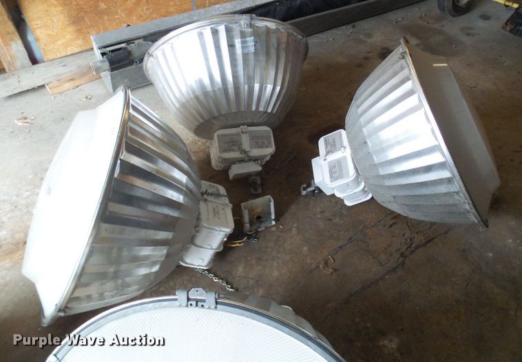 image for item DL0919 (5) Lithonia Lighting TX400M light fixtures