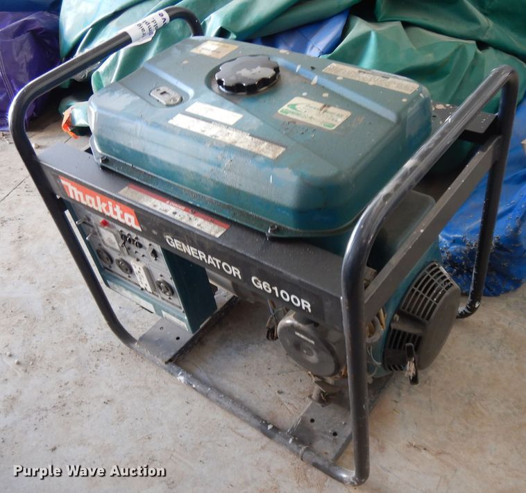 Makita G6100R generator in Paola, KS Item DL2046 sold Purple Wave