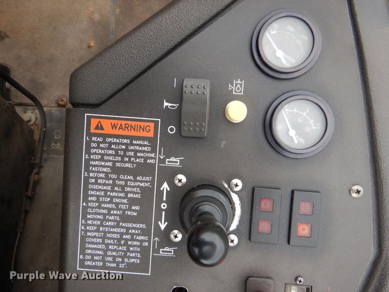 image for item DL4812 Jacobsen LF3400  lawn mower