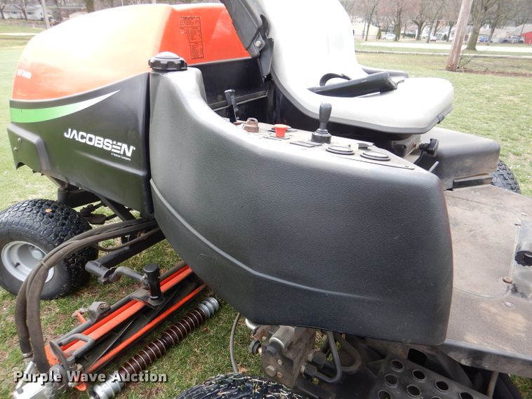 image for item DL4812 Jacobsen LF3400  lawn mower