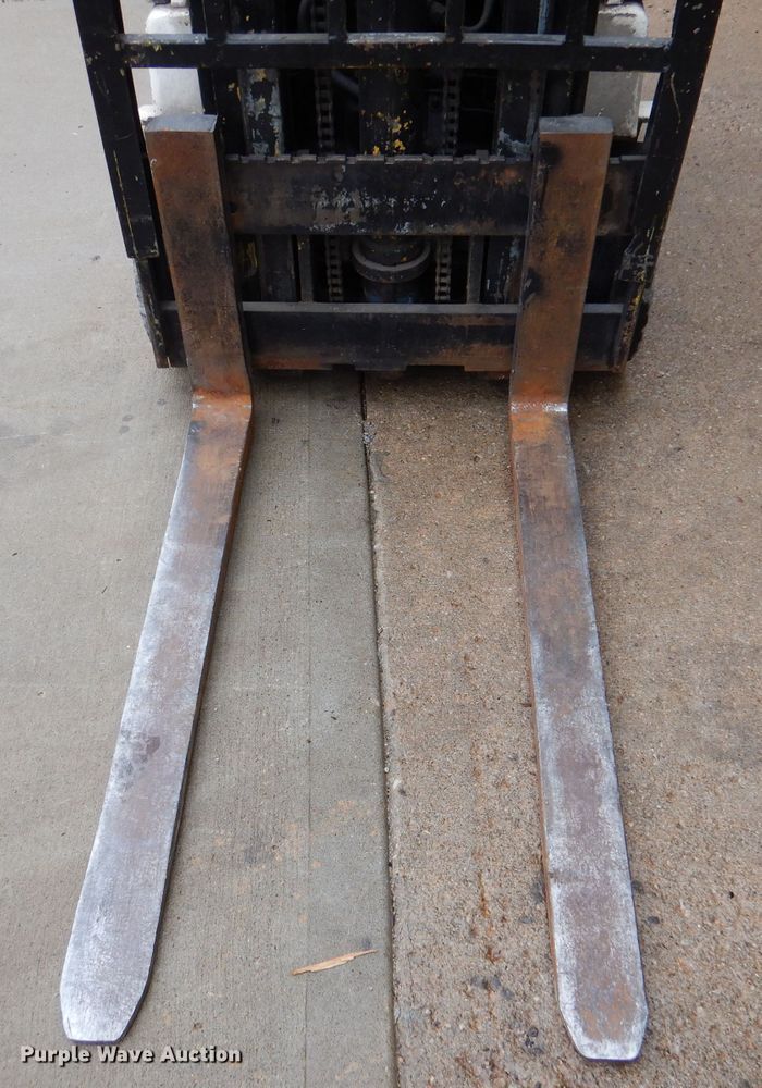 image for item DL4828 Clark C20  forklift