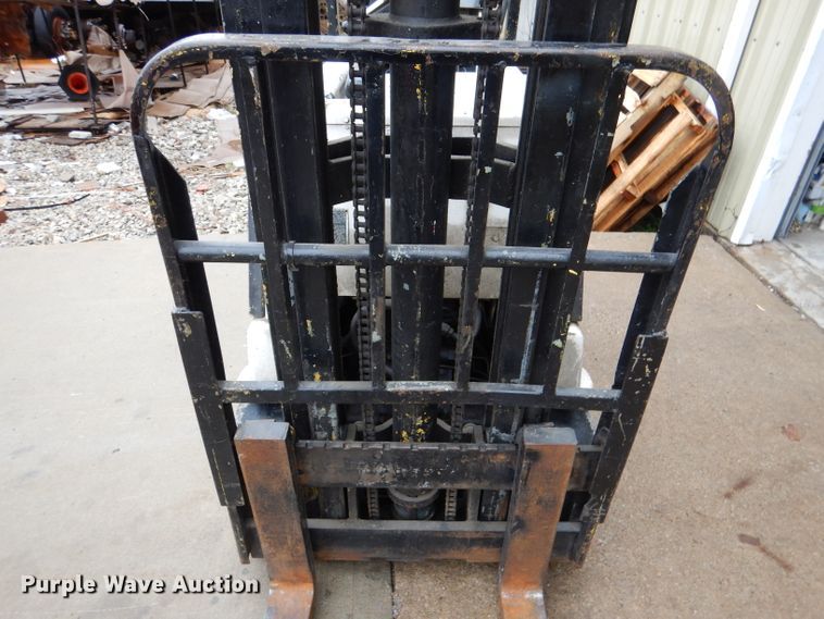 image for item DL4828 Clark C20  forklift