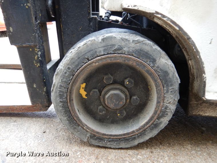 image for item DL4828 Clark C20  forklift