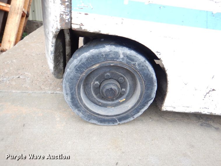 image for item DL4828 Clark C20  forklift