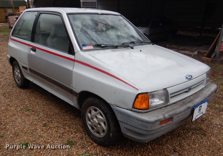 image for item DL4833 1988 Ford Festiva