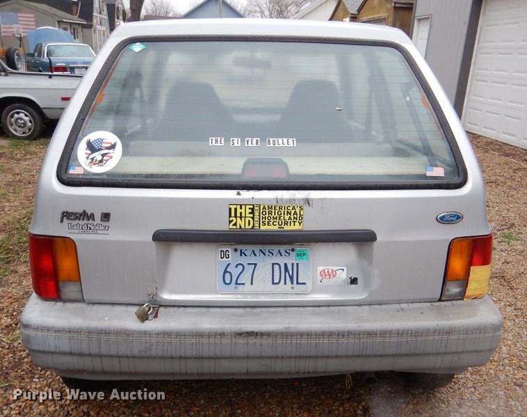 image for item DL4833 1988 Ford Festiva