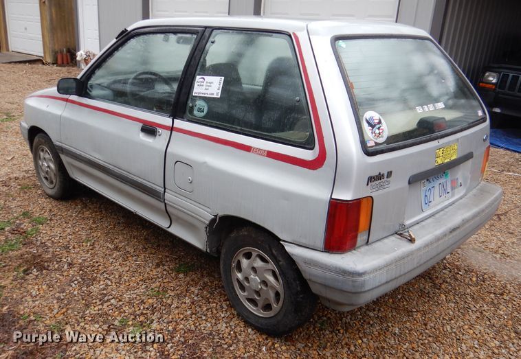 image for item DL4833 1988 Ford Festiva