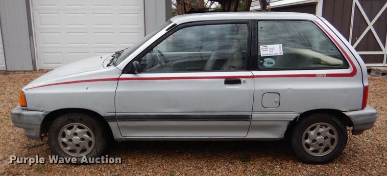 image for item DL4833 1988 Ford Festiva