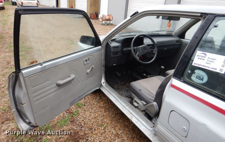 image for item DL4833 1988 Ford Festiva