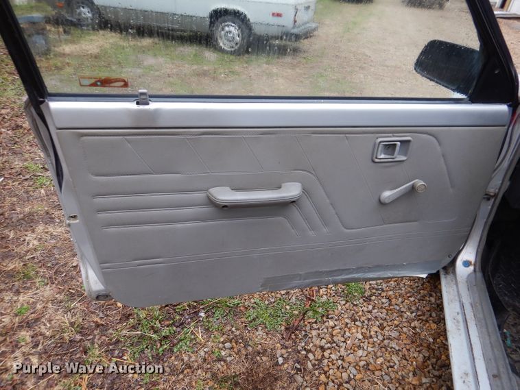 image for item DL4833 1988 Ford Festiva