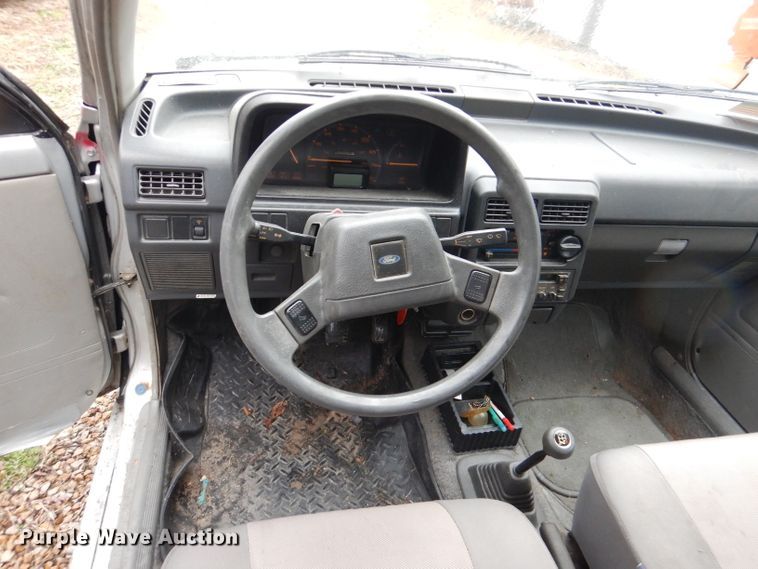 image for item DL4833 1988 Ford Festiva