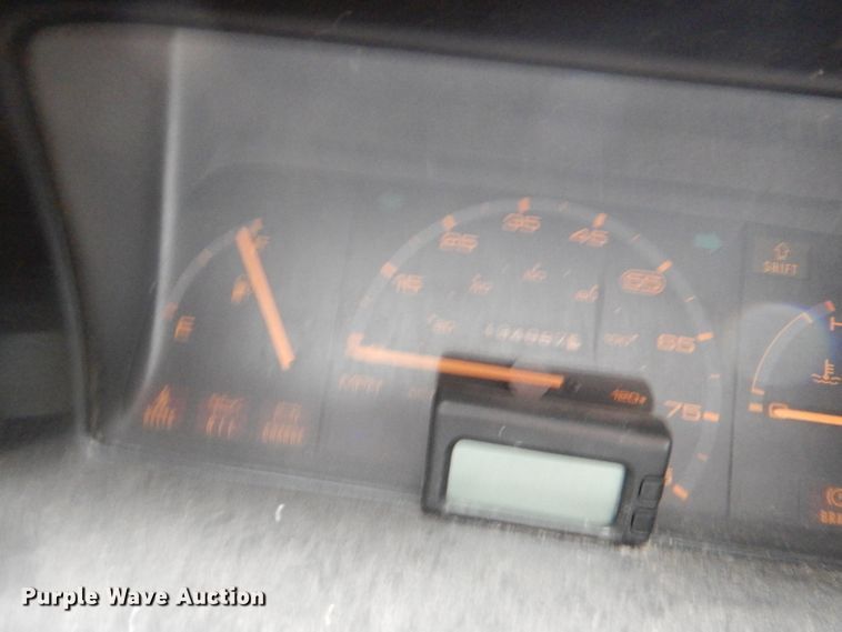 image for item DL4833 1988 Ford Festiva