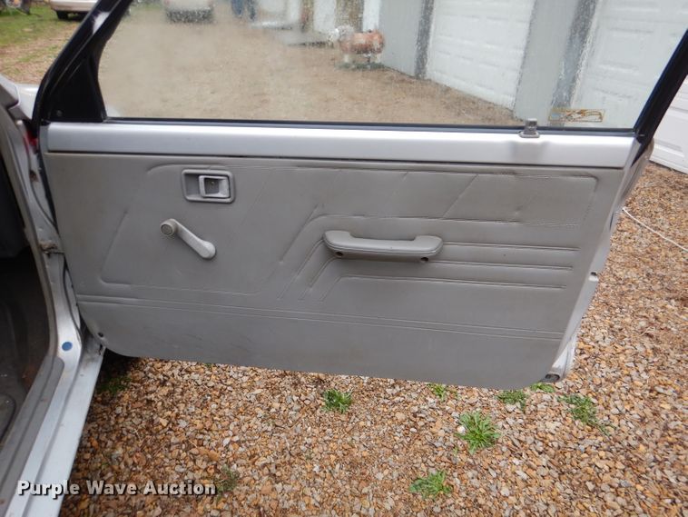 image for item DL4833 1988 Ford Festiva