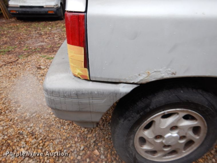 image for item DL4833 1988 Ford Festiva