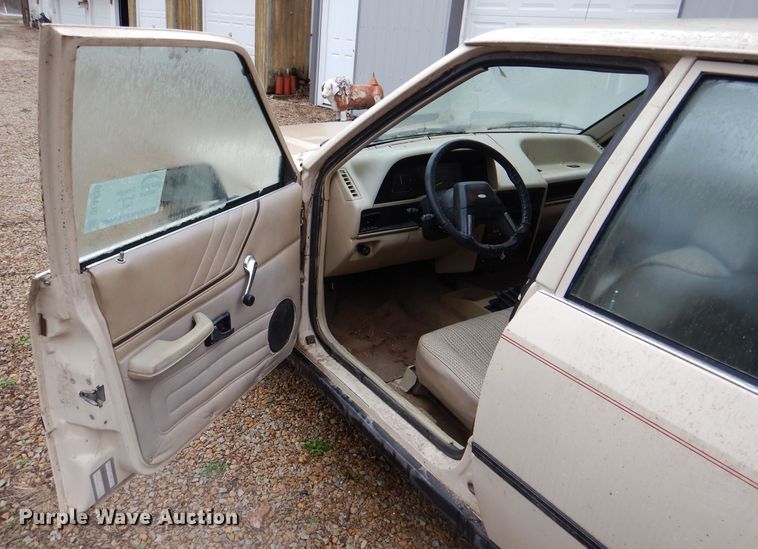 image for item DL4839 1985 Ford Escort L