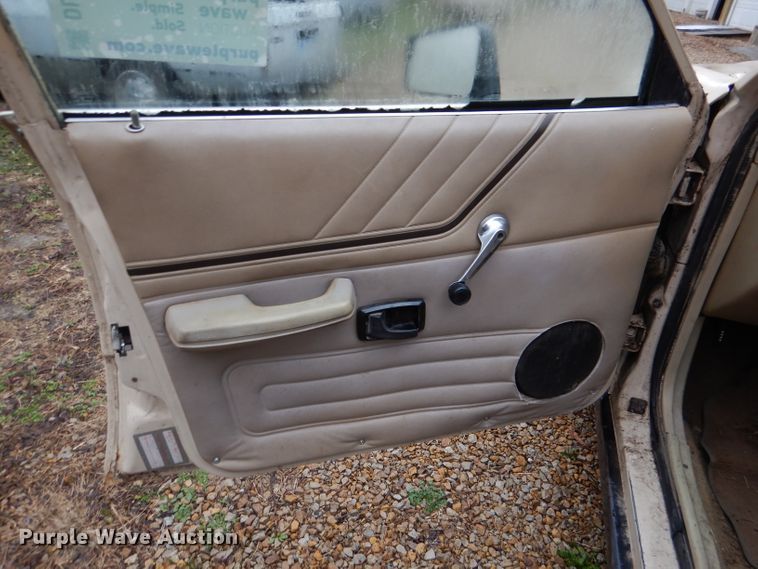 image for item DL4839 1985 Ford Escort L