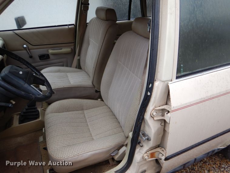 image for item DL4839 1985 Ford Escort L