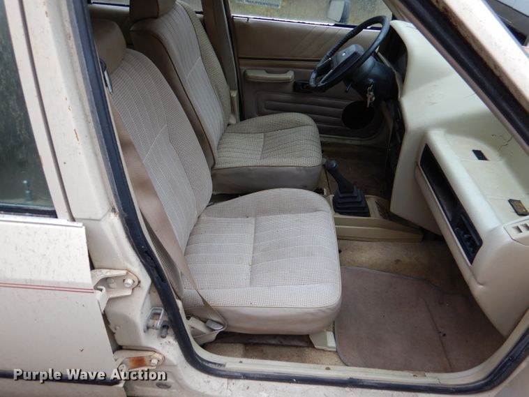 image for item DL4839 1985 Ford Escort L