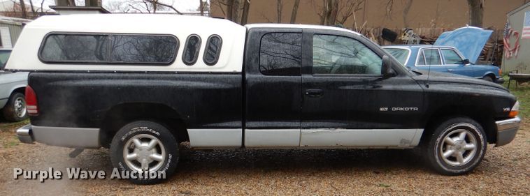 image for item DL4841 1997 Dodge Dakota  Ext. Cab pickup truck