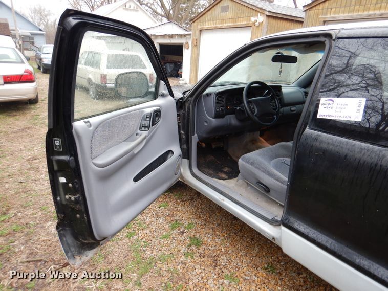 image for item DL4841 1997 Dodge Dakota  Ext. Cab pickup truck