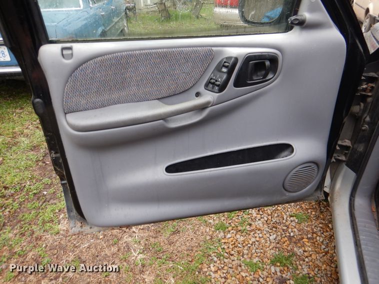 image for item DL4841 1997 Dodge Dakota  Ext. Cab pickup truck