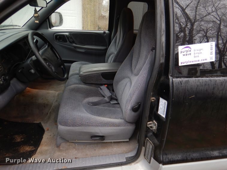 image for item DL4841 1997 Dodge Dakota  Ext. Cab pickup truck