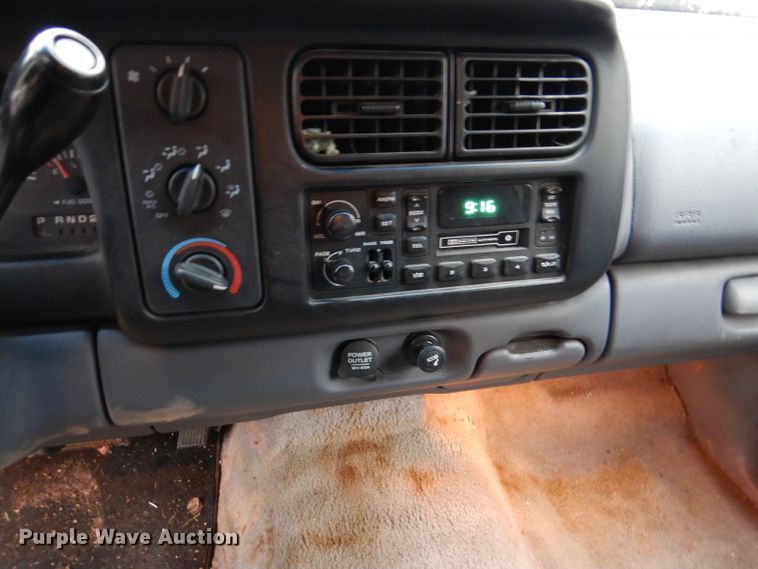 image for item DL4841 1997 Dodge Dakota  Ext. Cab pickup truck