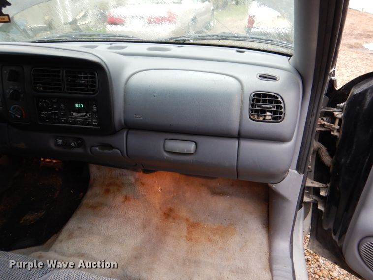 image for item DL4841 1997 Dodge Dakota  Ext. Cab pickup truck