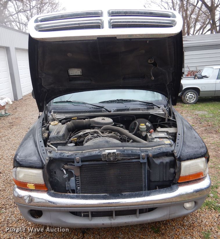 image for item DL4841 1997 Dodge Dakota  Ext. Cab pickup truck