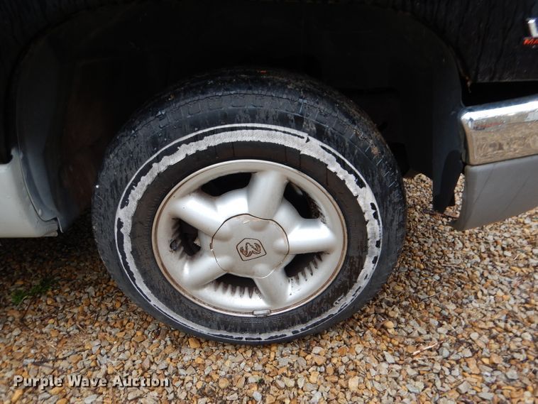 image for item DL4841 1997 Dodge Dakota  Ext. Cab pickup truck