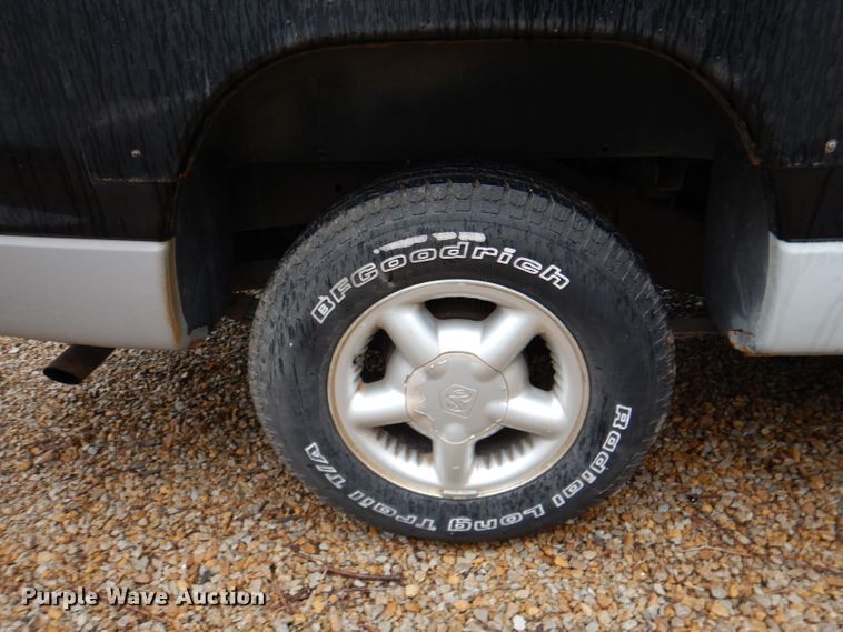 image for item DL4841 1997 Dodge Dakota  Ext. Cab pickup truck