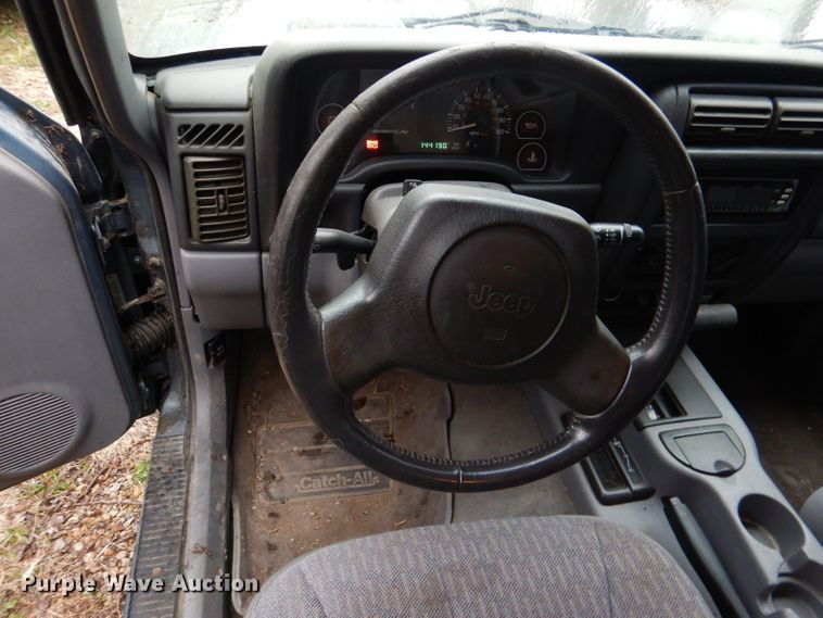 image for item DL4842 1997 Jeep Cherokee  SUV