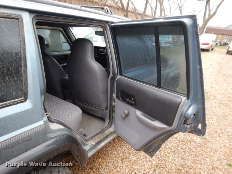 image for item DL4842 1997 Jeep Cherokee  SUV