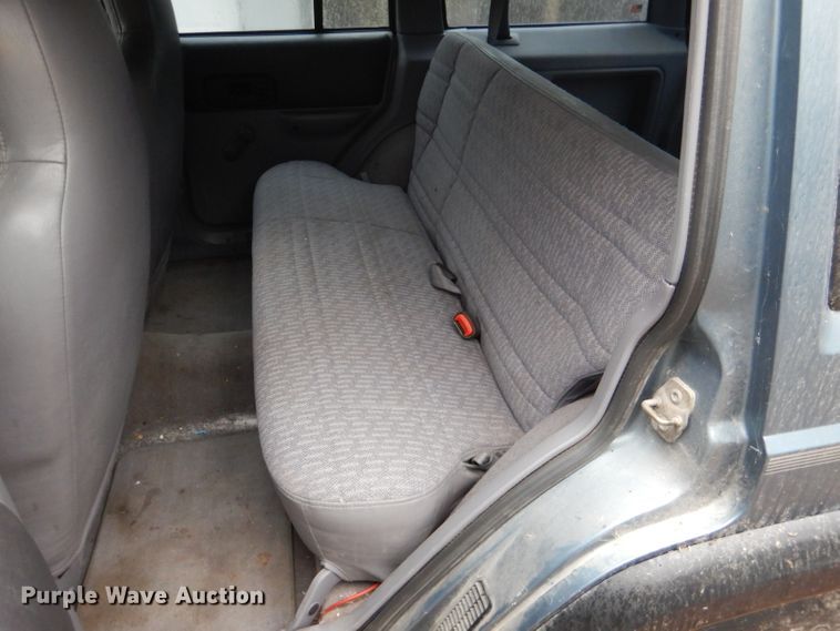 image for item DL4842 1997 Jeep Cherokee  SUV