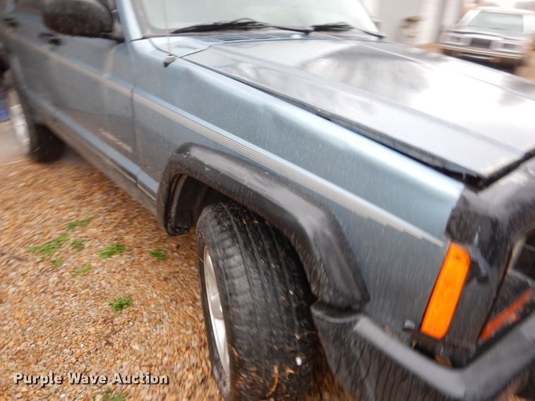 image for item DL4842 1997 Jeep Cherokee  SUV