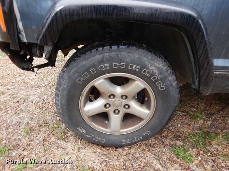 image for item DL4842 1997 Jeep Cherokee  SUV