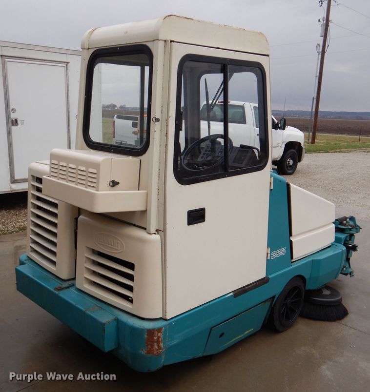 image for item DL4865 Tennant 385  sweeper