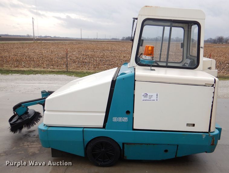 image for item DL4865 Tennant 385  sweeper