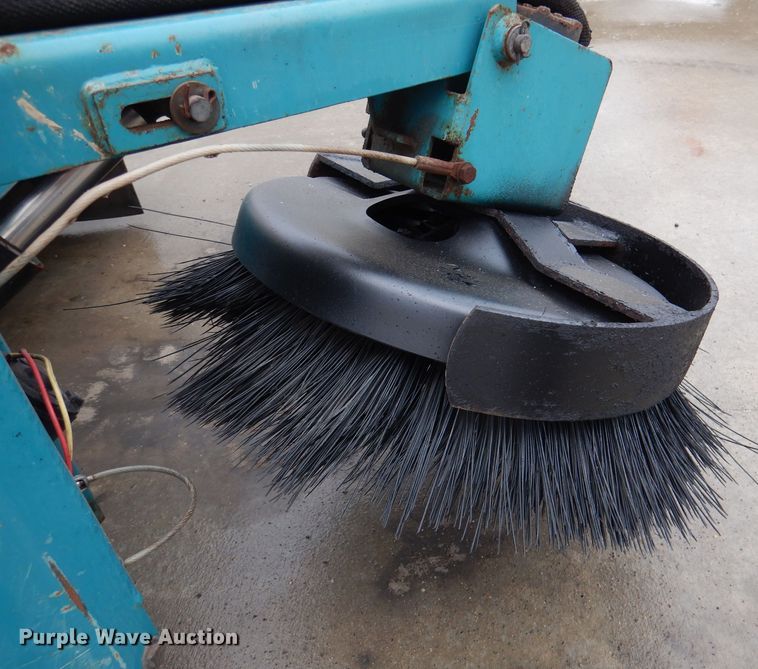 image for item DL4865 Tennant 385  sweeper