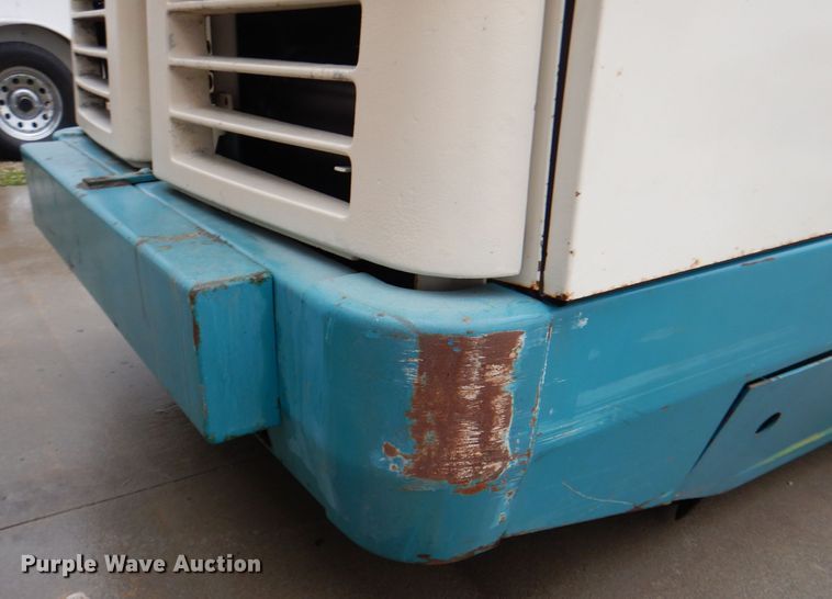 image for item DL4865 Tennant 385  sweeper