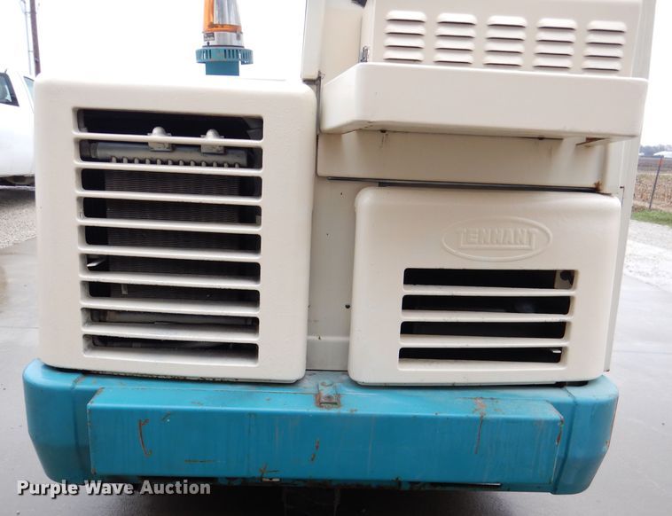 image for item DL4865 Tennant 385  sweeper