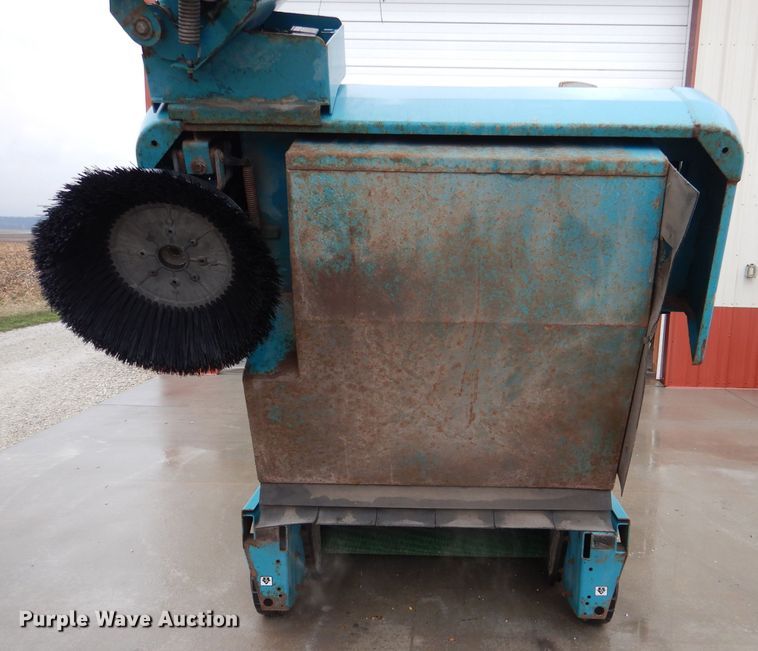 image for item DL4865 Tennant 385  sweeper