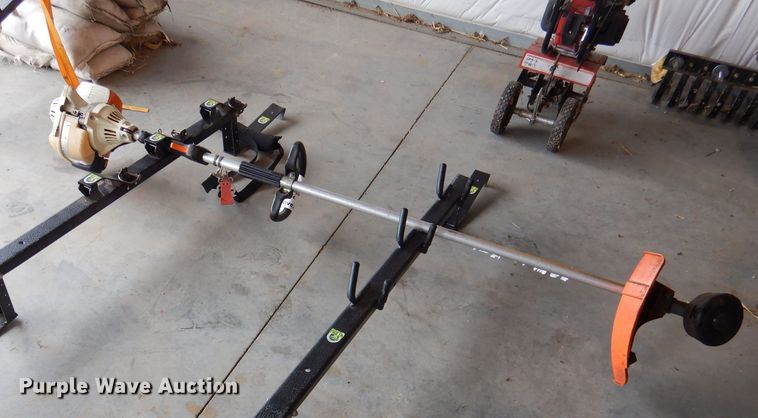 image for item DL4867 Lawn and garden equipment