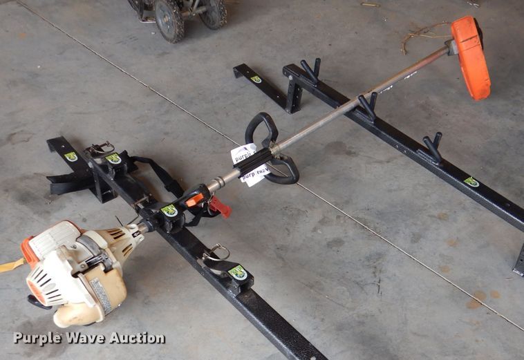 image for item DL4867 Lawn and garden equipment