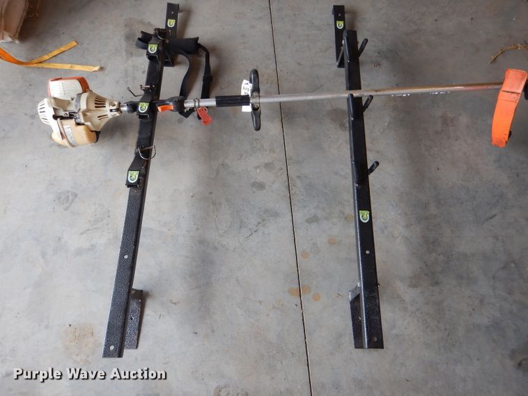 image for item DL4867 Lawn and garden equipment