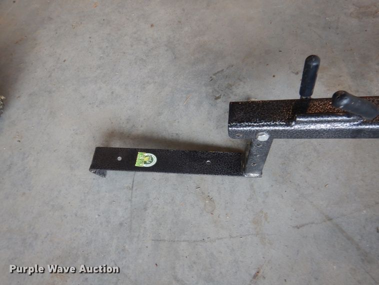 image for item DL4867 Lawn and garden equipment