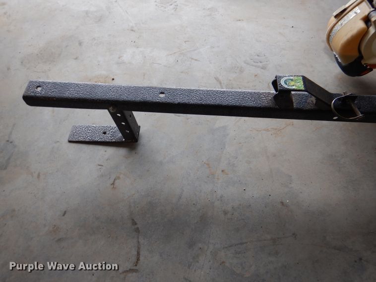 image for item DL4867 Lawn and garden equipment